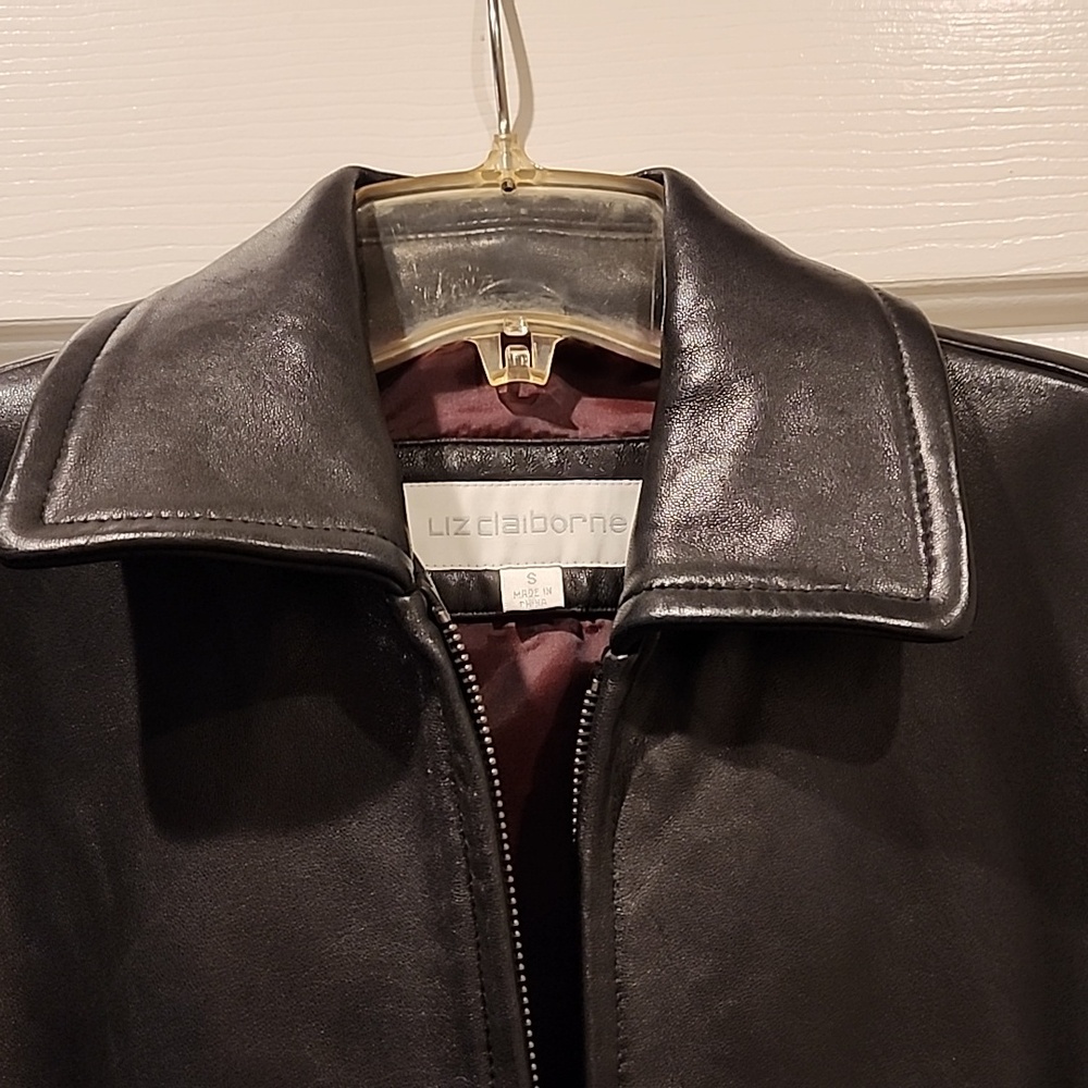 Leather jacket - Picture 2 of 5